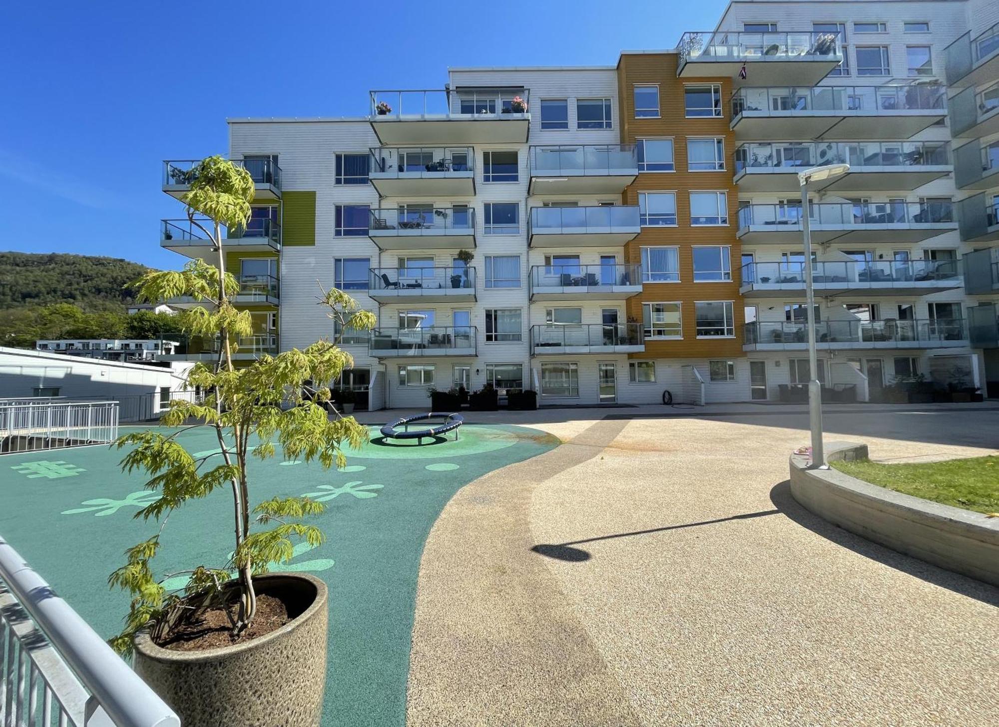 3 Sleeping Rooms For 82M2 Which Direct Traffic To Airport And City Center Bergen Exterior foto